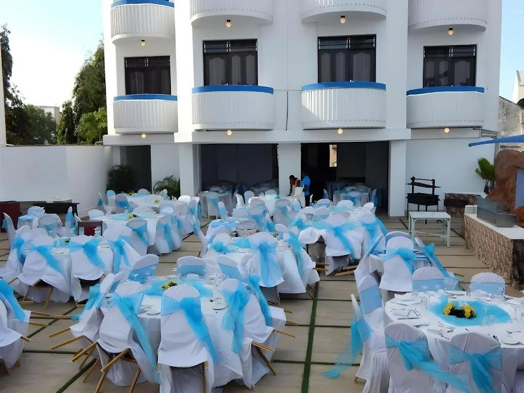 Sapphire Hotel Kampala 3*,